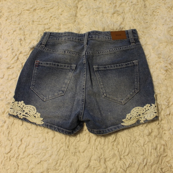 BDG High-Waisted Erin Shorts - Picture 4 of 4